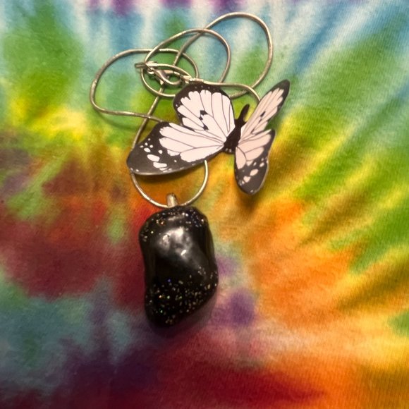 Hand Design Stone - Picture 16 of 16